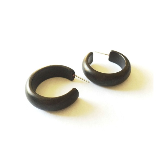 Black matte lucite Simple Hoop vintage Earrings - Picture 2 of 5